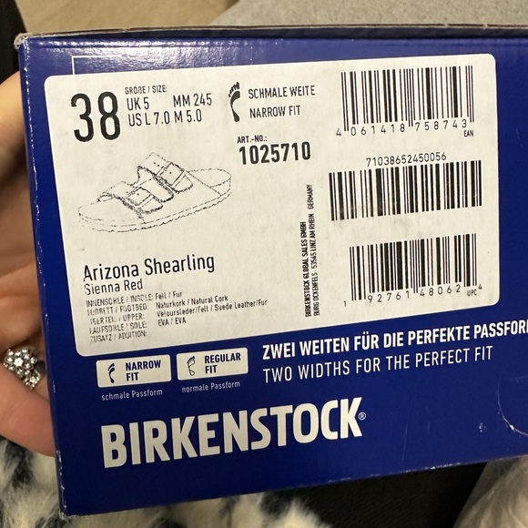 New in box Birkenstock sienna red Arizona sandals - Picture 11 of 11